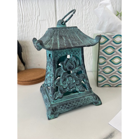 Vintage Cast Iron Asian Pagoda Lantern Candle Holder Garden Decor - Picture 1 of 3